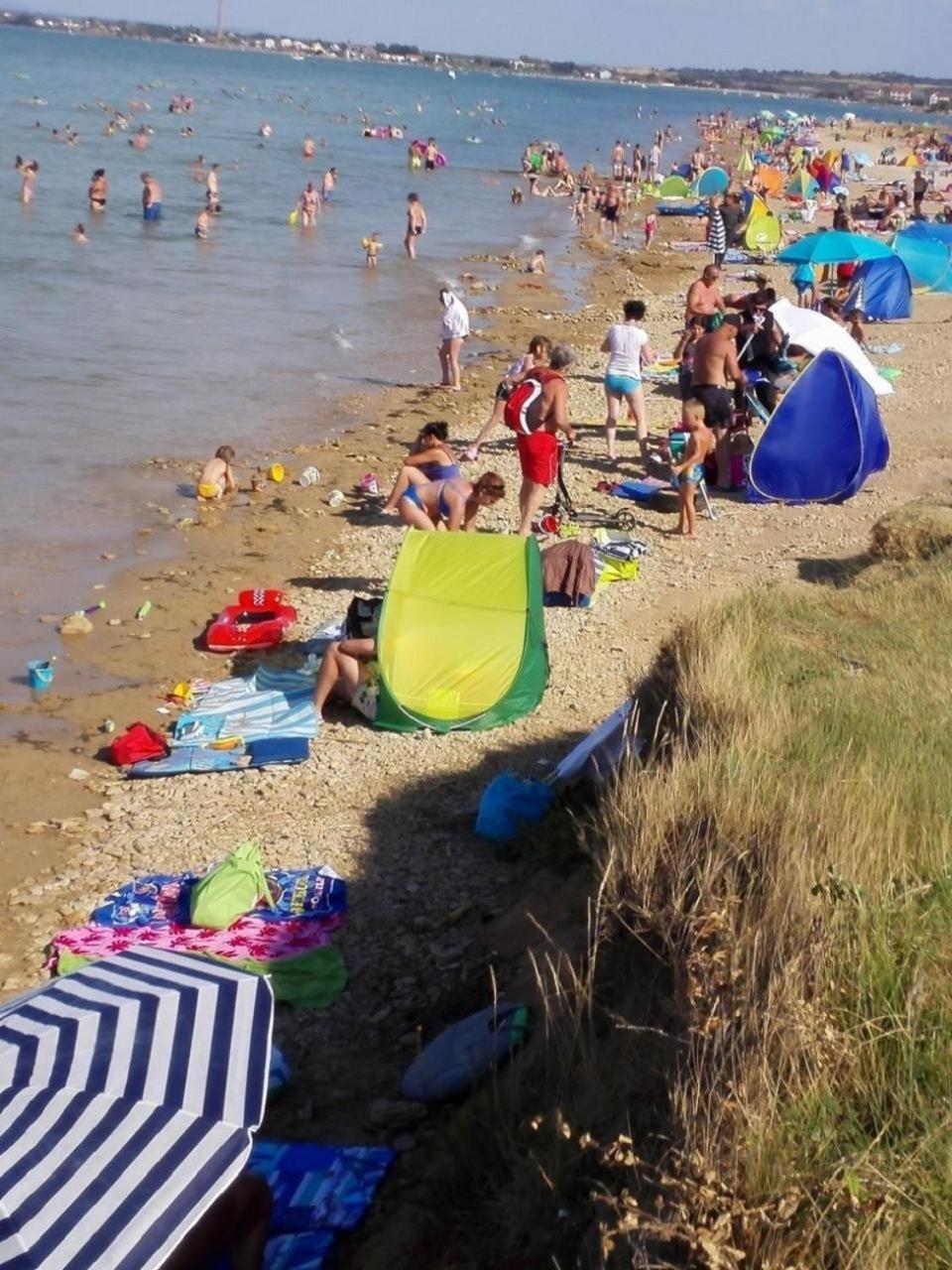 Apartments Dobri - 500M From Beach 宁 外观 照片