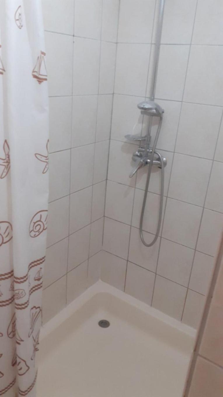 Apartments Dobri - 500M From Beach 宁 外观 照片