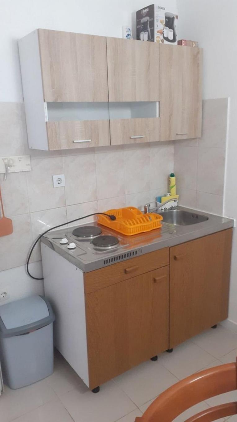 Apartments Dobri - 500M From Beach 宁 外观 照片